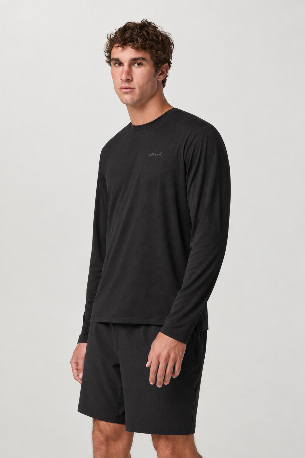 Cedar Long-Sleeve Performance Tee - Black