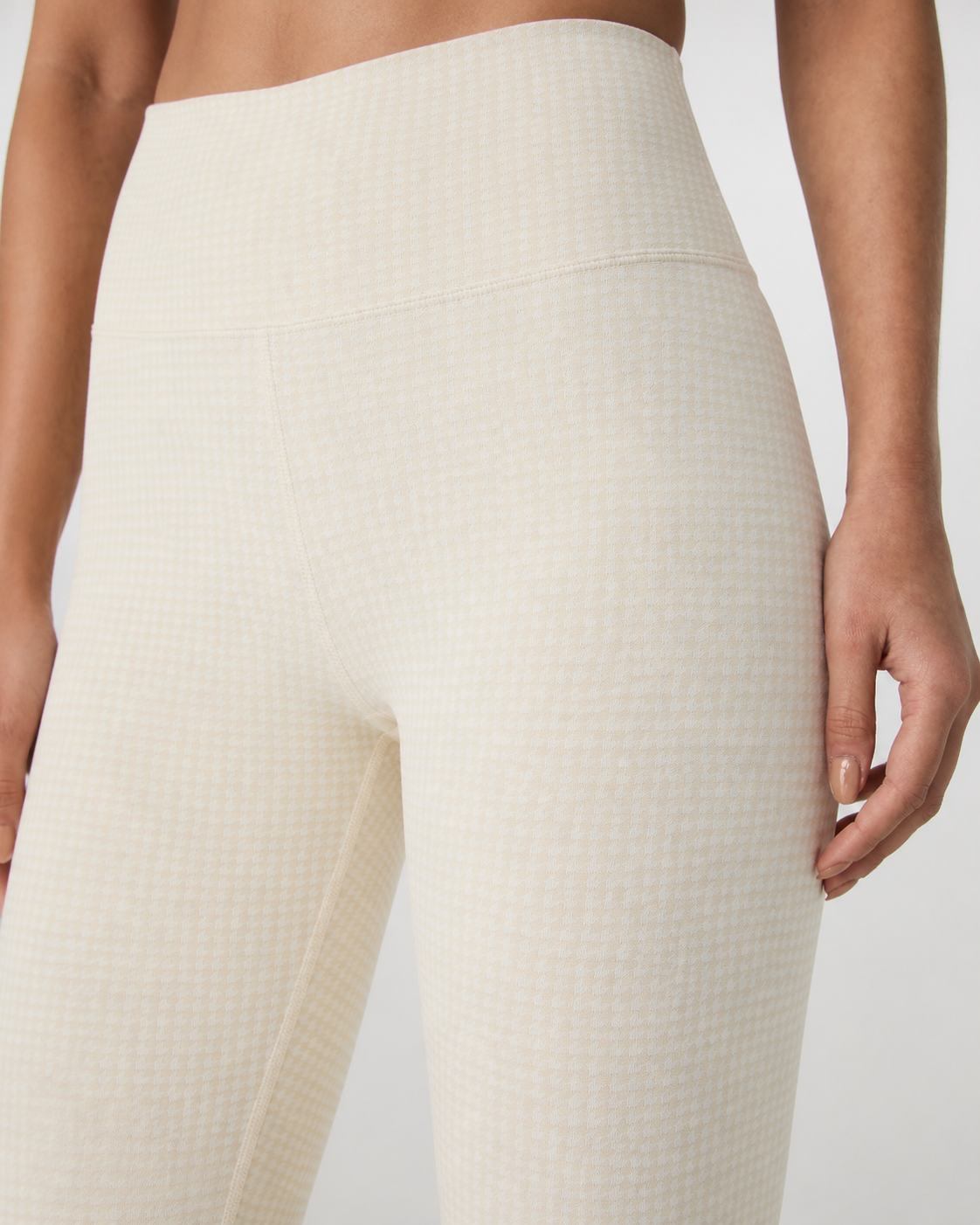 Latitude Training Legging - Natural Micro Houndstooth