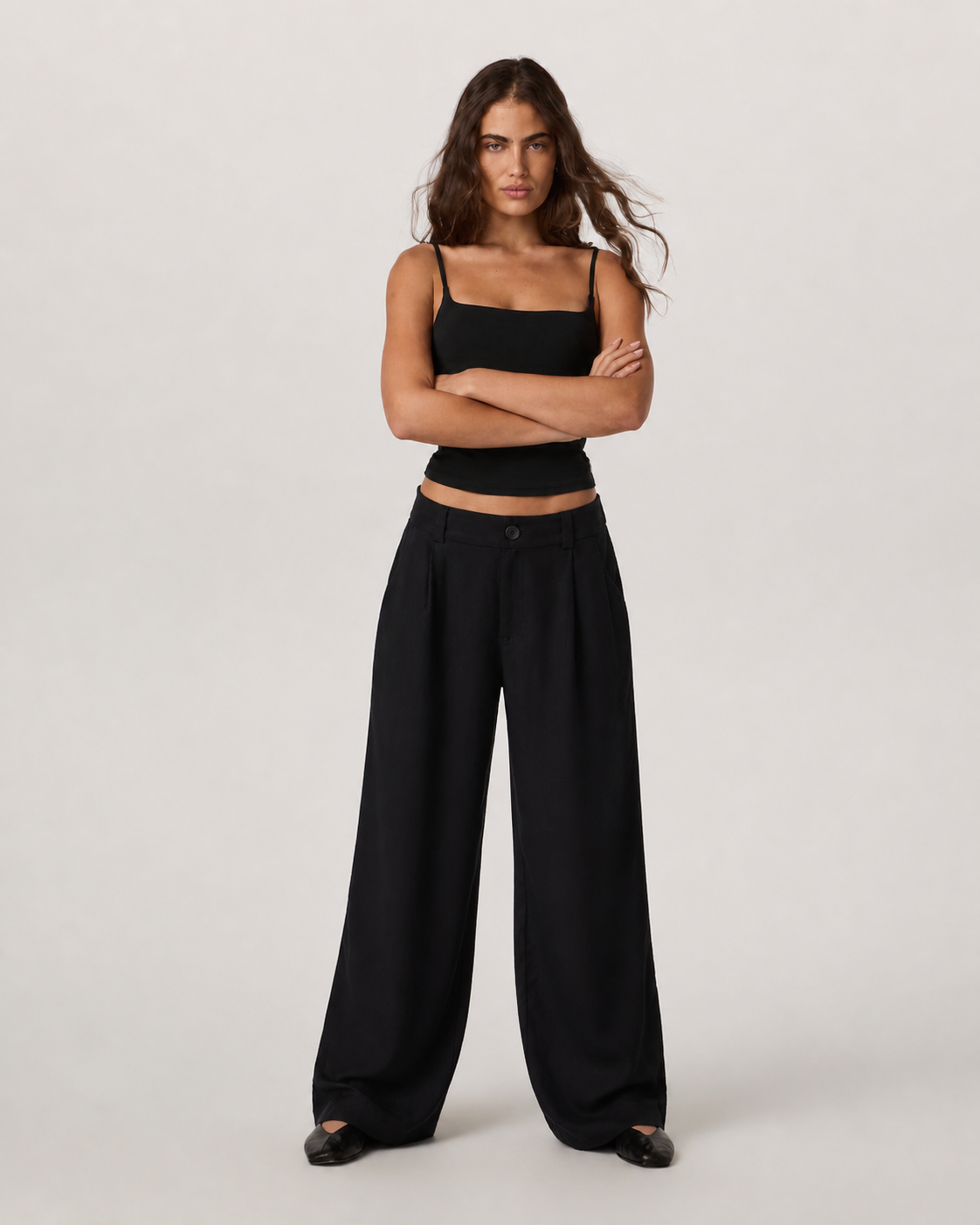 Compass Mark Wide-Leg Everyday Pant - Black