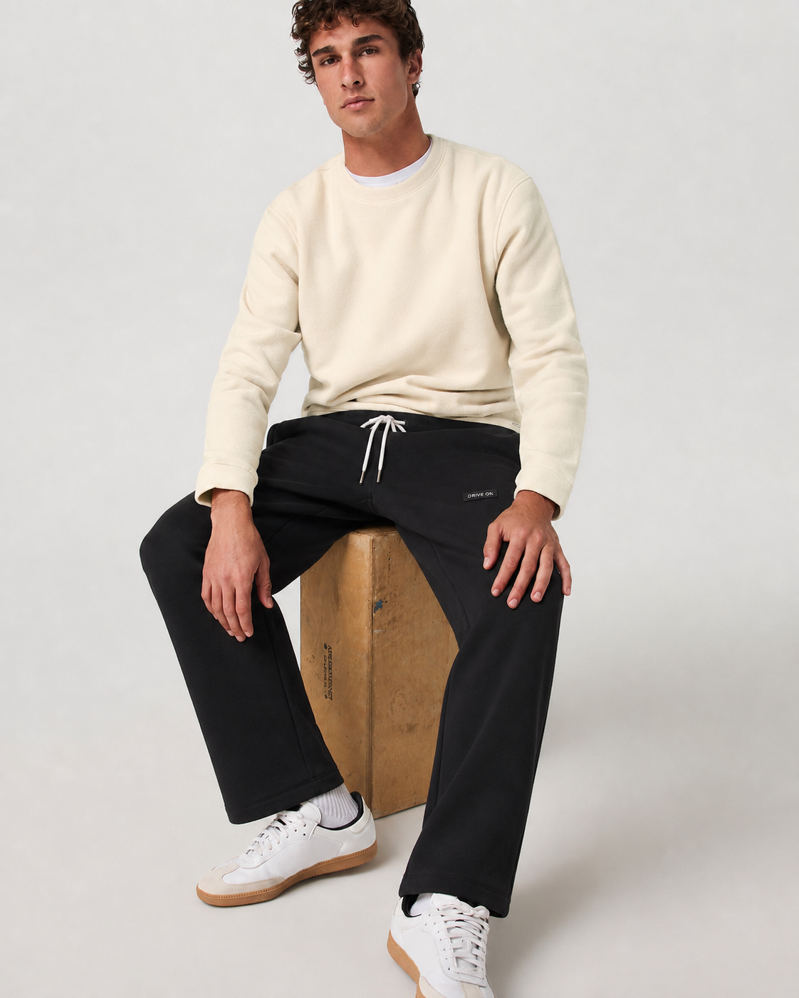 Cadence Straight-Leg Sweatpant - Black