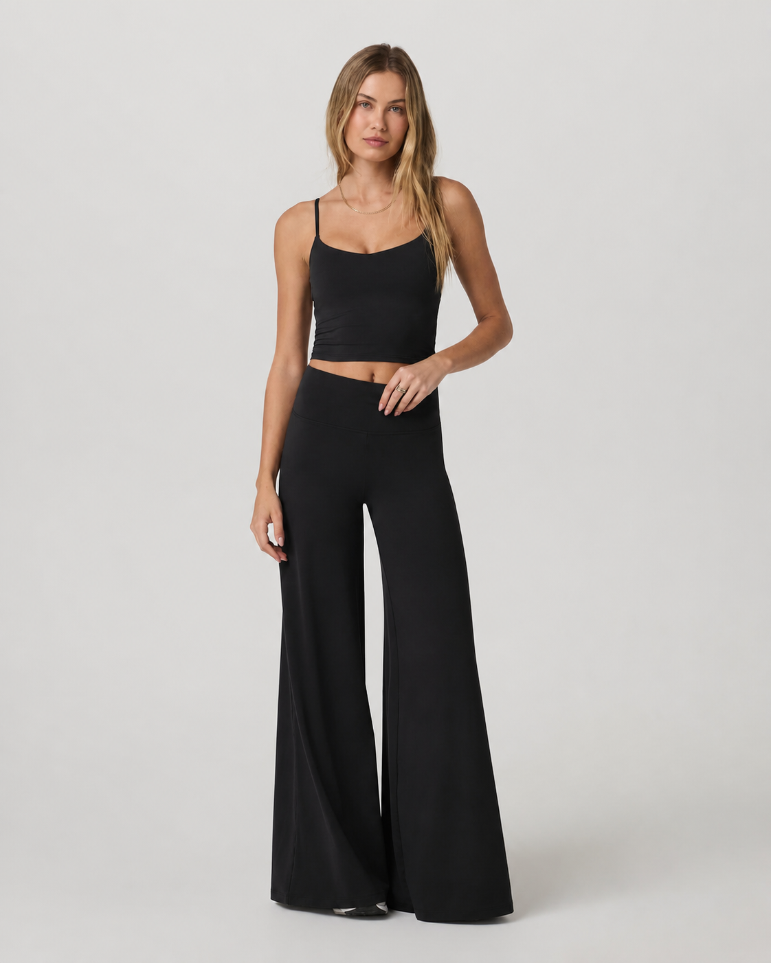 Compass Way Wide-Leg Short-Length Everyday Pant - Solid Black