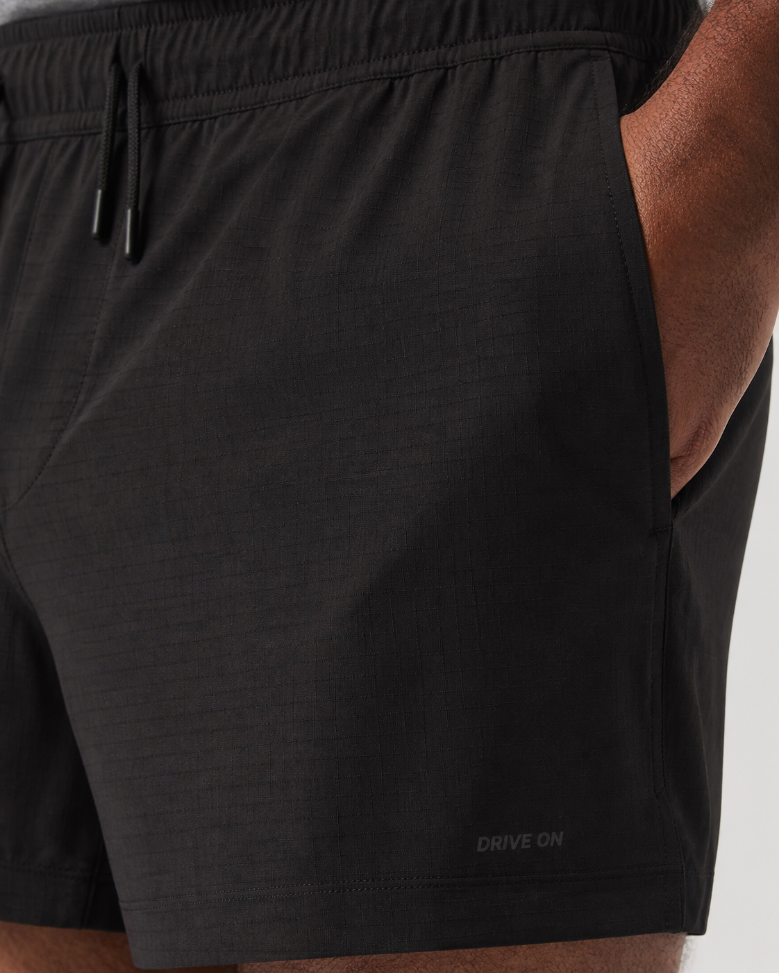 Axiom Line 5-Inch Lined Everyday Short - Black