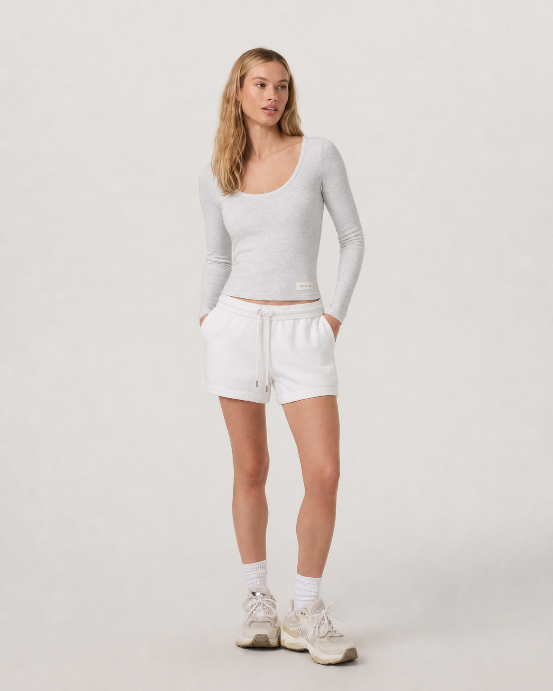 Harbor Line Long-Sleeve Scoop-Neck Everyday Tee - White Heather Grey