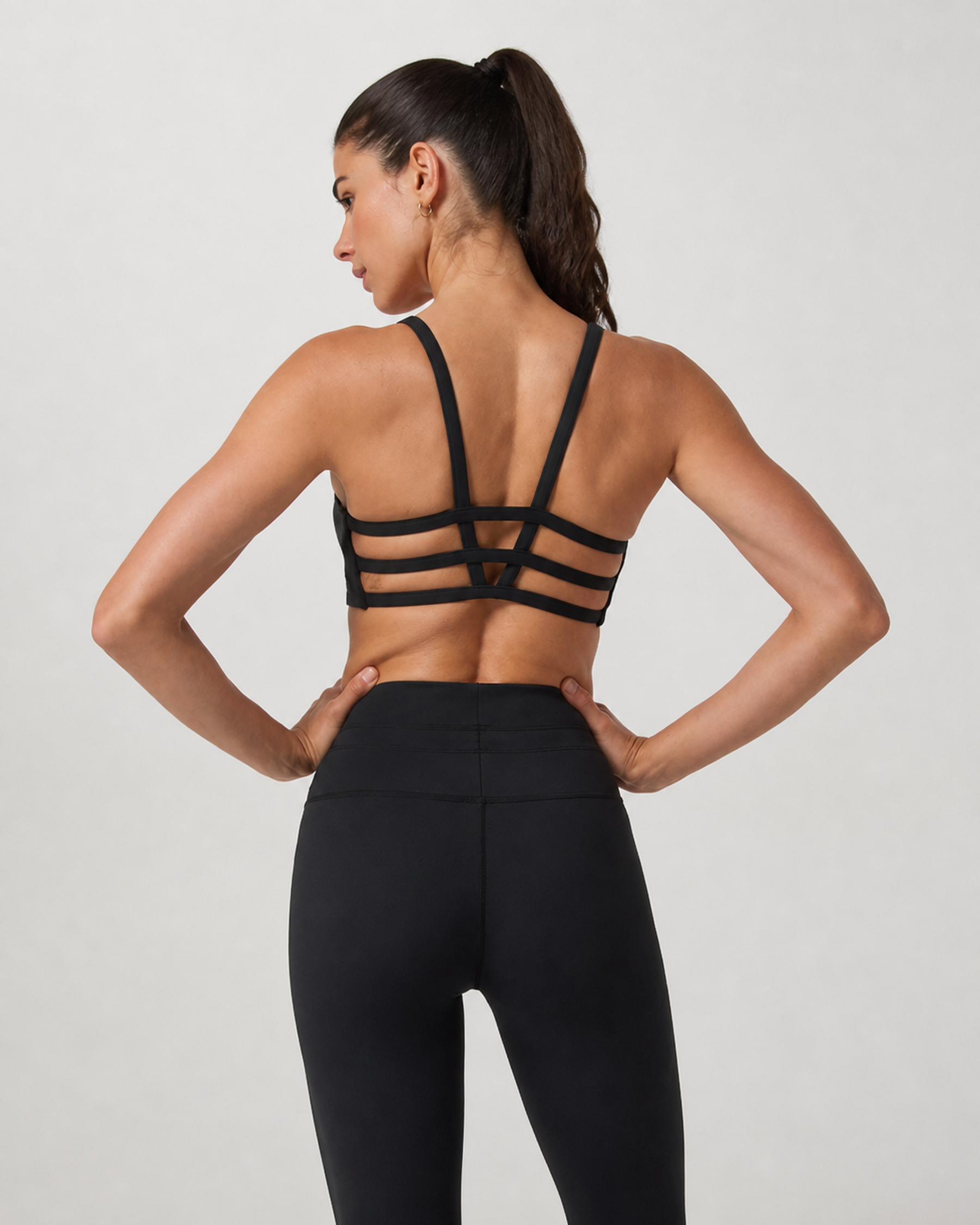 Latitude Movement Bra - Black